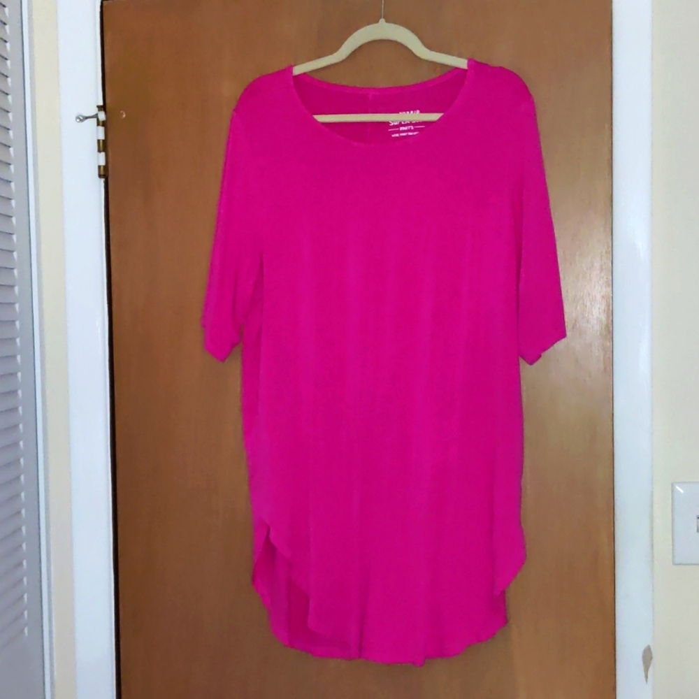 Torrid size 3 bright pink top